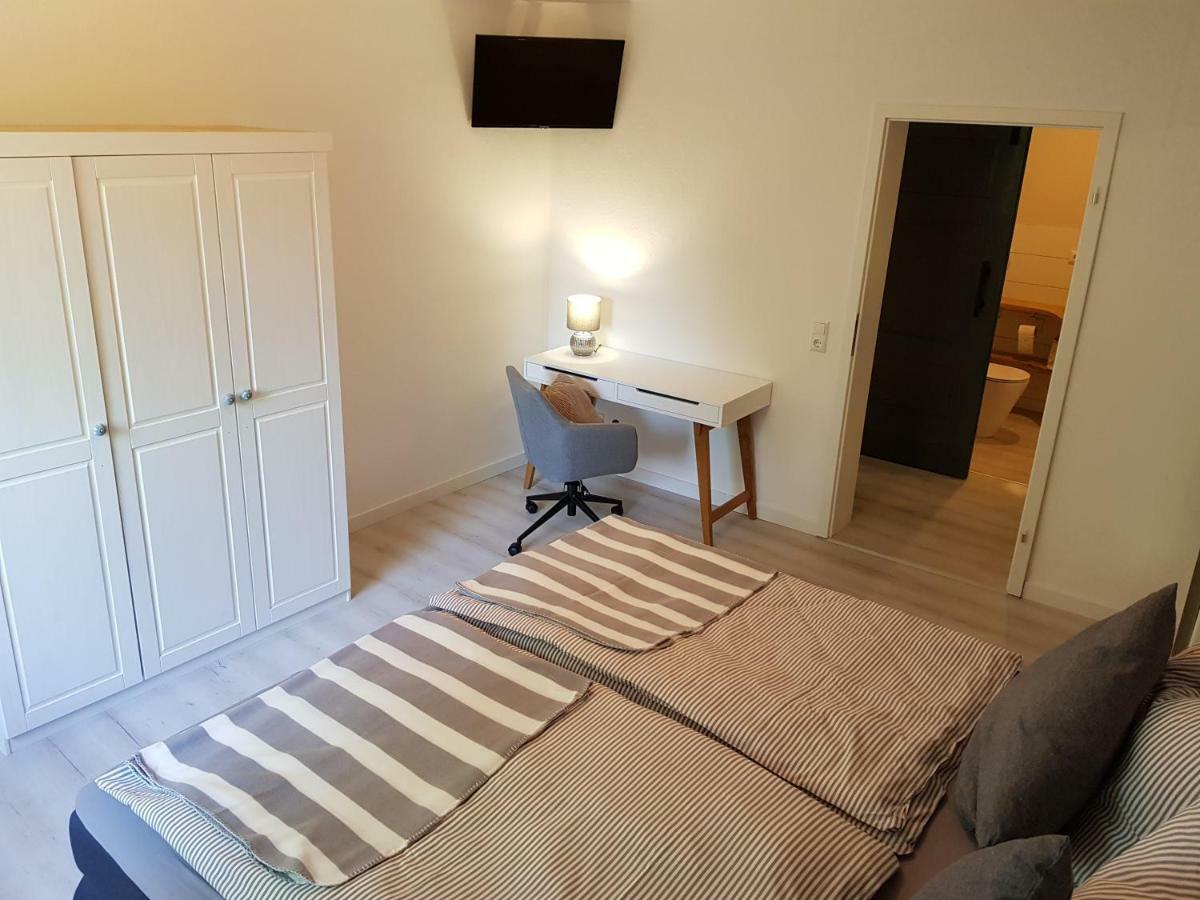Grosse, Helle Ferienwohnung Mit 2 Balkonen Auf Dem Bauernhof In Der Lueneburger Heide Oetzen 외부 사진